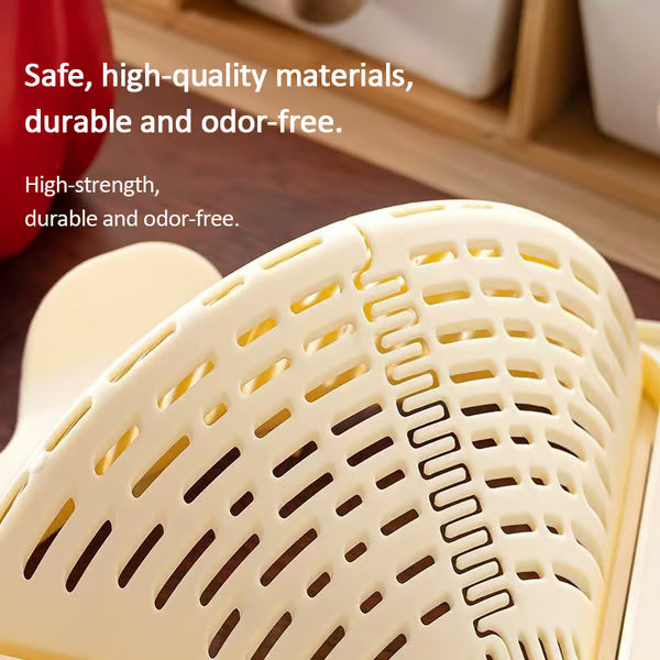 Magnetic triangular drain basket